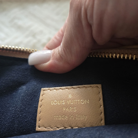 Louis Vuitton Coussin PM purse - Picture 6 of 7